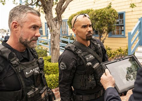 watch swat online free